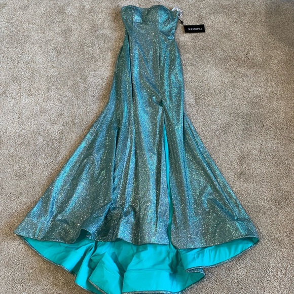 Sherri Hill Prom Dress - Picture 3 of 5